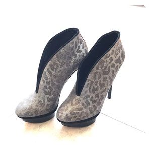 B Brian Atwood Sparkle Leopard-print Pumps